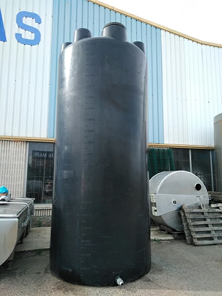 Carlos de las Cuevas, silo 10000 litros