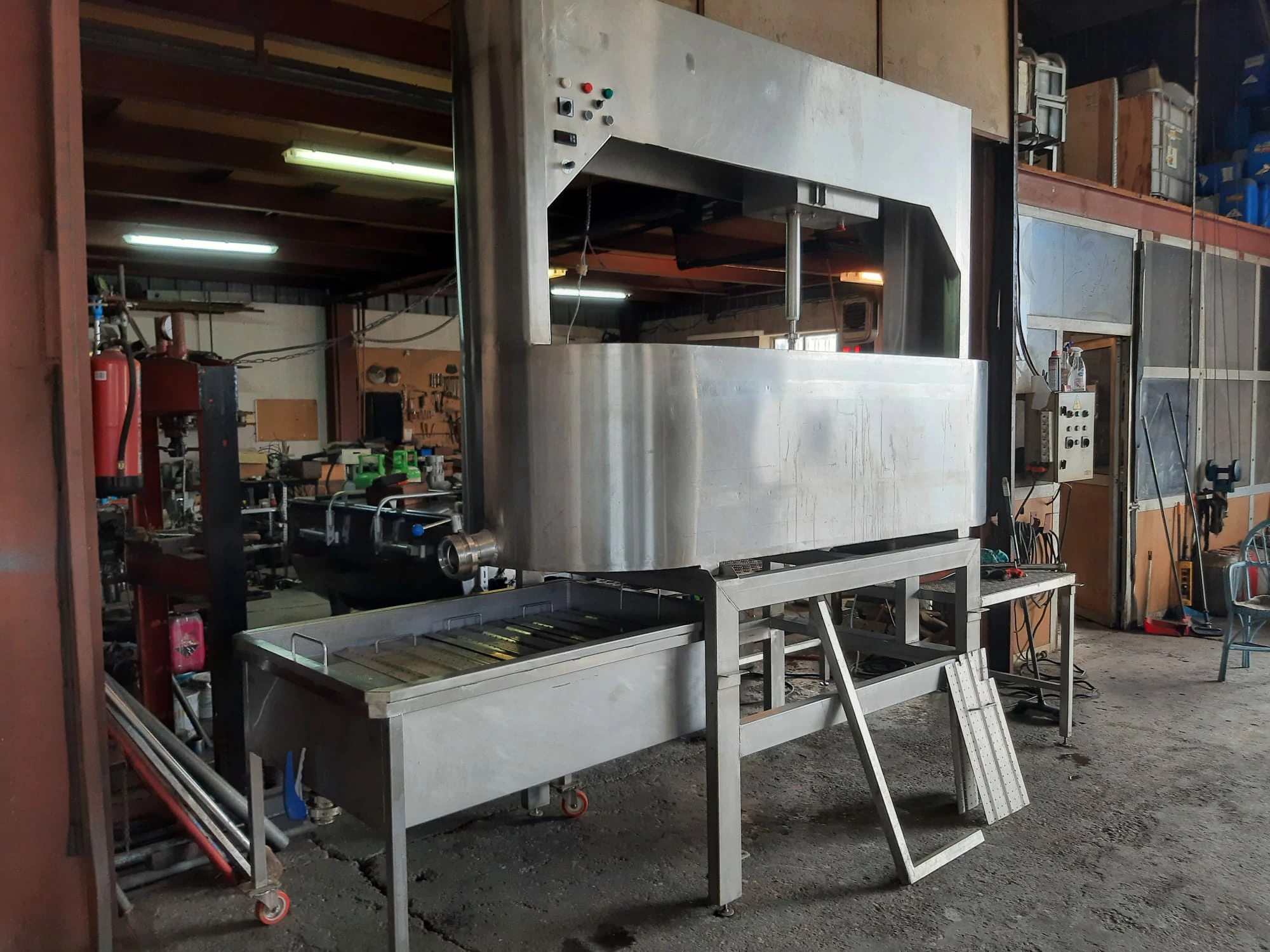 Carlos de las Cuevas, cuba de cuajo, marca Ardi