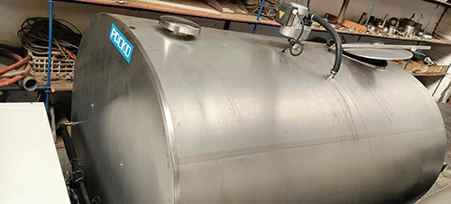 Carlos de las Cuevas, tanque de leche y frío, marca PACKO modelo REM DX